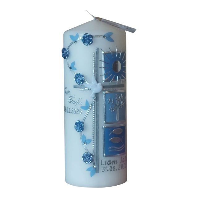 Taufkerze mit blauen Rosen, Sonne, Lebensbaum und Fischen